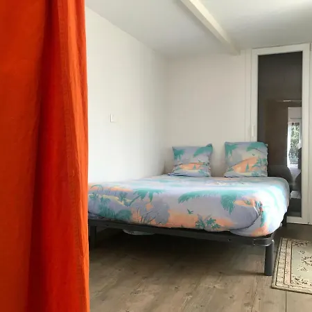 Joli Studio Au Calme Apartment *